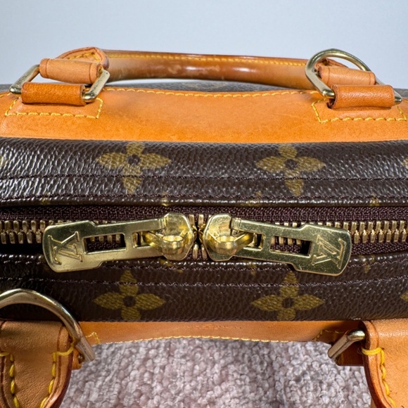 Louis Vuitton Trouville Monogram - Picture 11 of 16